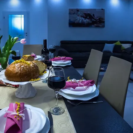 Ika Villa